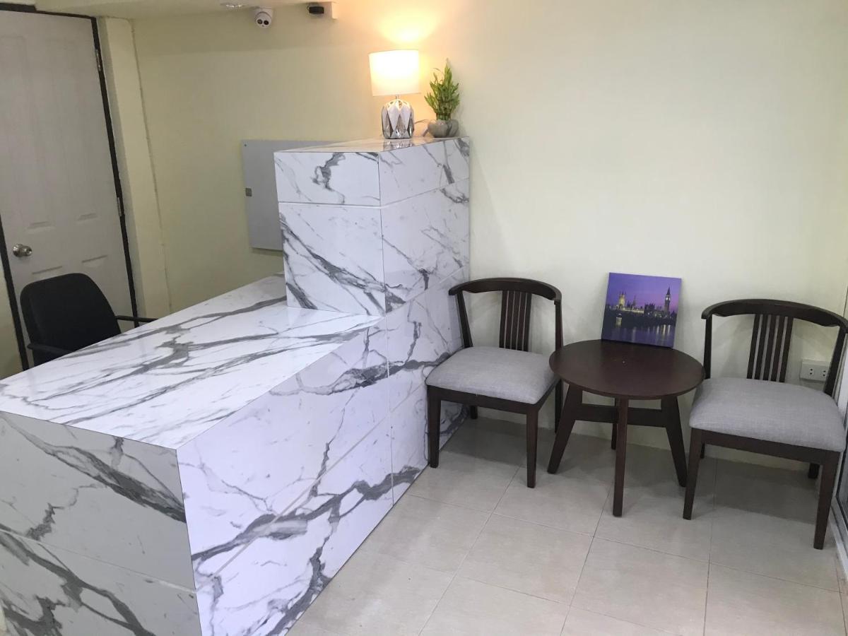 Hotel Harrys Resiendence Bangkok Exterior foto